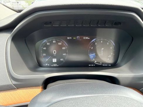 Used 2022 Volvo XC90 T6 Momentum w/ Advanced Package AWD/4WD image 9