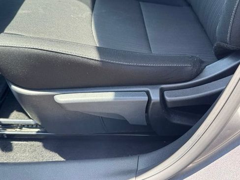 Used 2025 Nissan Sentra SV FWD image 9