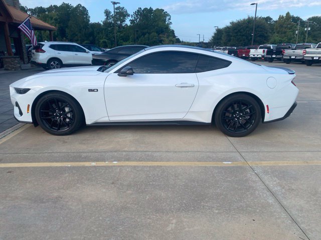 Used 2024 Ford Mustang GT Premium RWD image 13