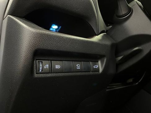 Used 2019 Toyota RAV4 Limited AWD/4WD image 16