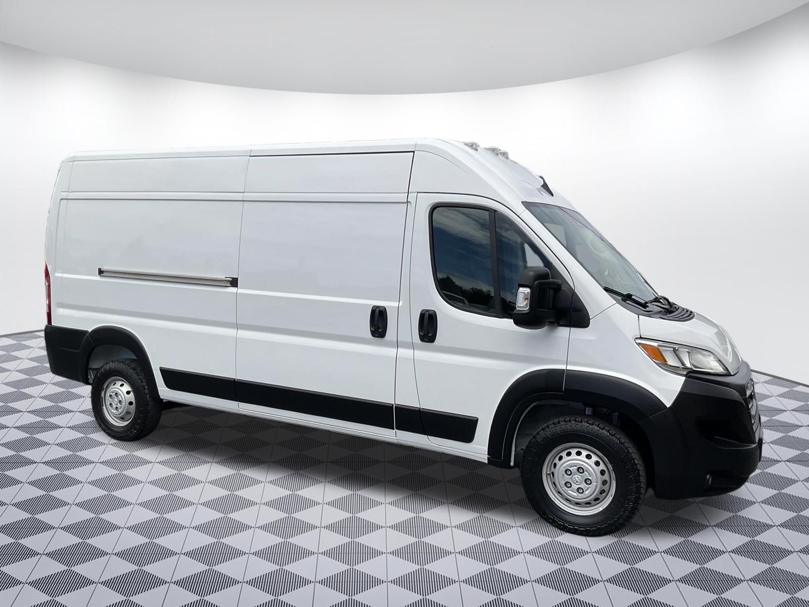 Used 2025 RAM ProMaster 2500 w/ Convenience Group FWD image 1