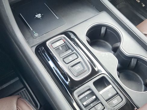 Used 2025 Honda Pilot Elite image 18