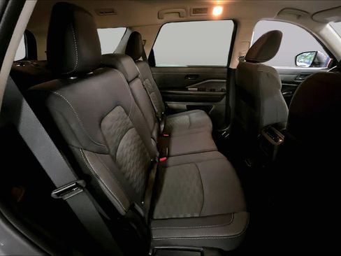 Used 2025 Nissan Pathfinder SV AWD/4WD image 18