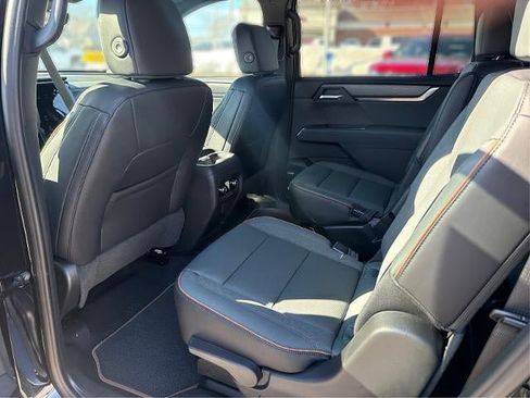 New 2026 GMC Acadia AT4 w/ Luxury Package image 12