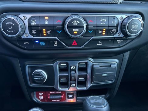 Used 2023 Jeep Wrangler Unlimited Rubicon 4xe w/ Cold Weather Group image 39