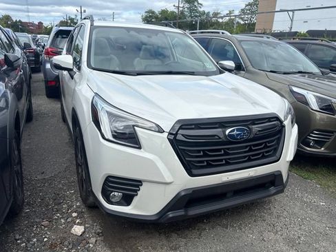 Used 2022 Subaru Forester Limited AWD/4WD image 11