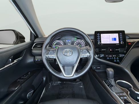 Used 2021 Toyota Camry LE FWD image 18