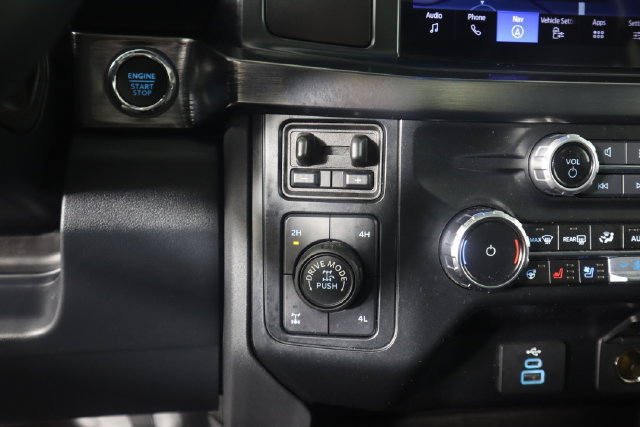 Used 2024 Ford F350 Lariat w/ Tremor Off-Road Package AWD/4WD image 58