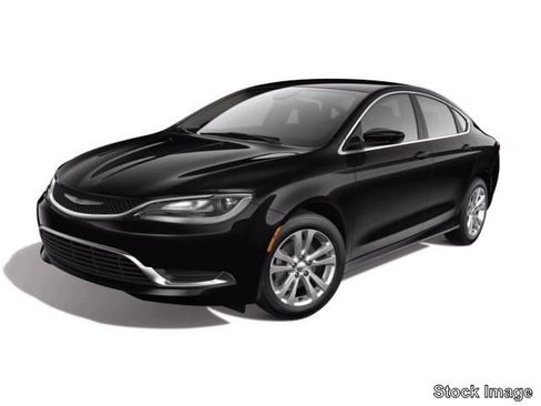 Used 2015 Chrysler 200 Limited image 1