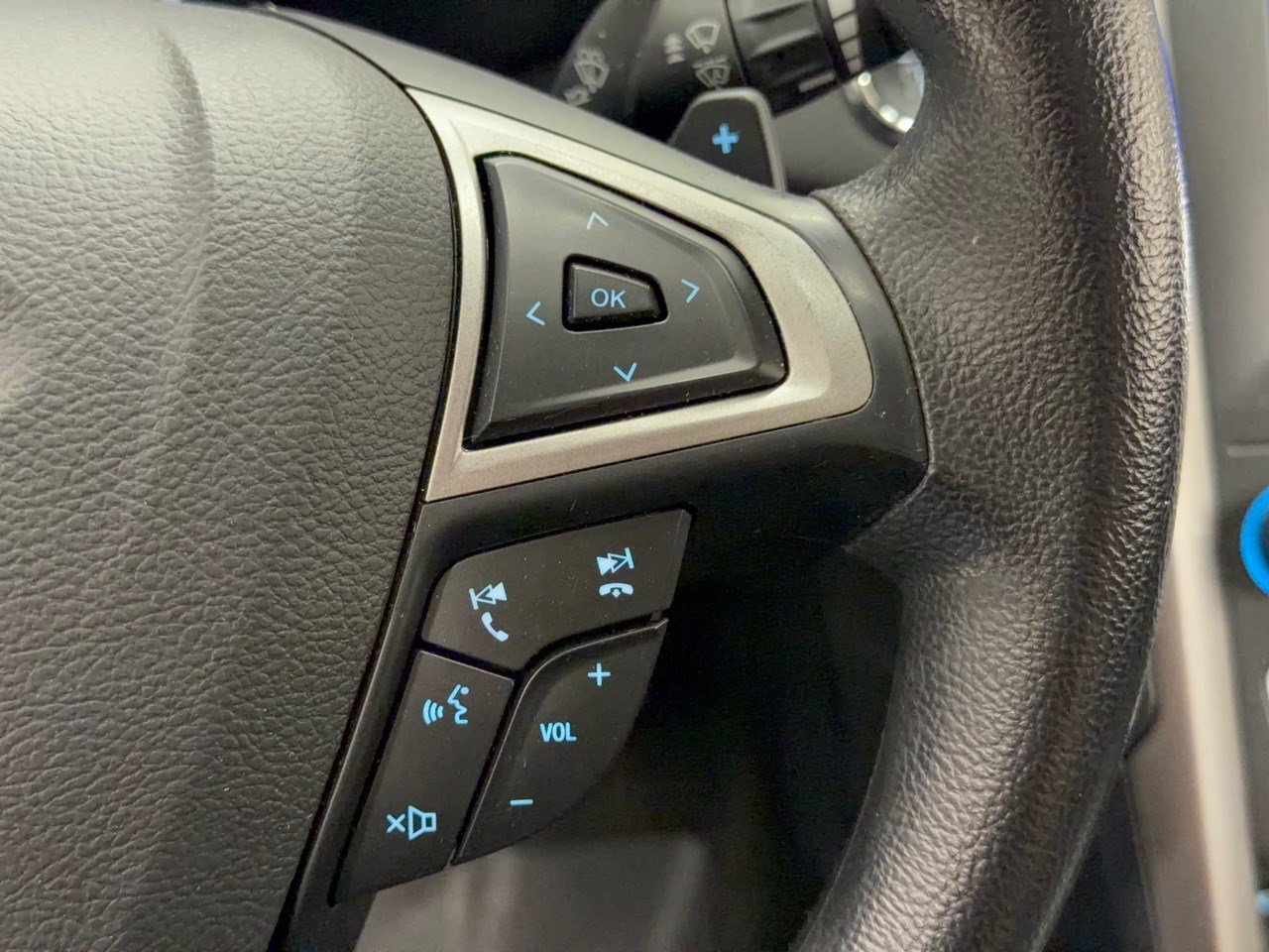 Used 2020 Ford Fusion SE AWD/4WD image 19
