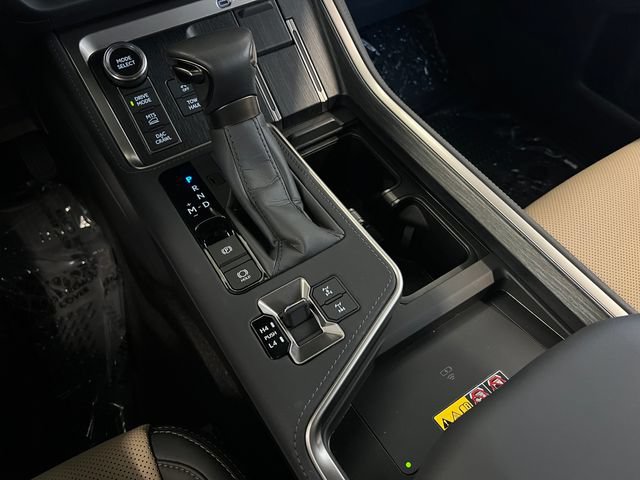 Used 2025 Lexus GX 550 AWD/4WD image 22