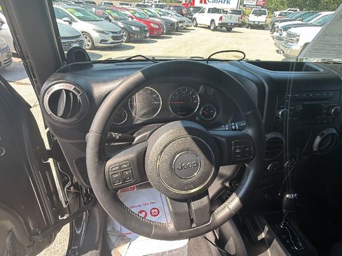 Used 2013 Jeep Wrangler Unlimited Sport w/ Connectivity Group AWD/4WD image 14