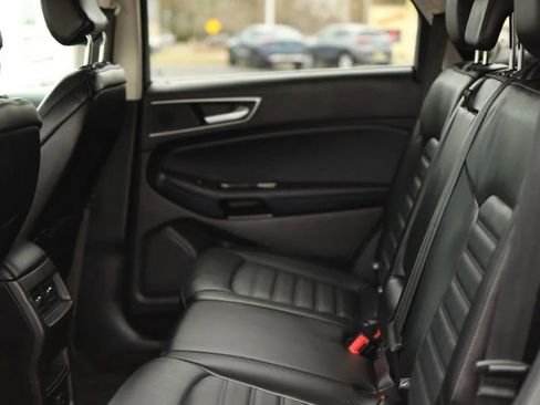 Used 2018 Ford Edge SEL w/ Canadian Touring Package image 19