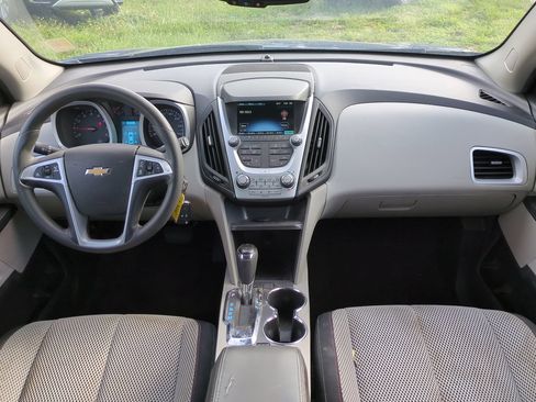 Used 2017 Chevrolet Equinox LT FWD image 14