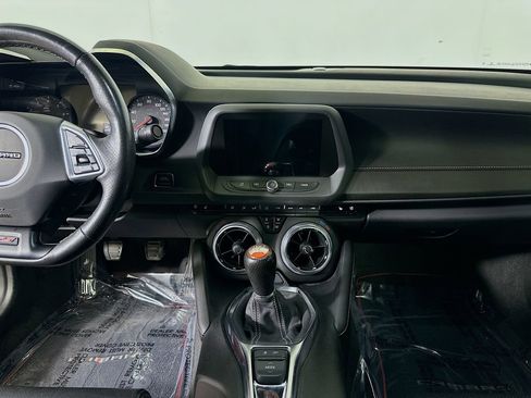 Used 2021 Chevrolet Camaro SS image 17