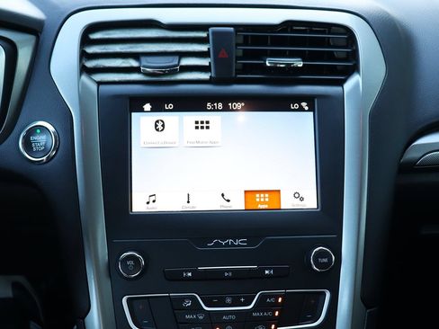 Used 2019 Ford Fusion SE FWD image 49