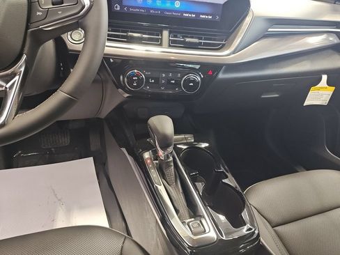 New 2025 Chevrolet Trax ACTIV w/ Driver Confidence Package FWD image 11