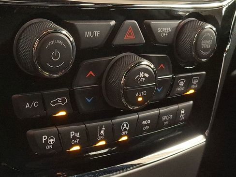 Used 2020 Jeep Grand Cherokee Trailhawk w/ Premium Lighting Group image 13