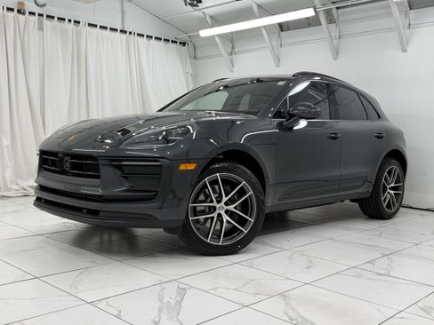 New 2026 Porsche Macan image 1