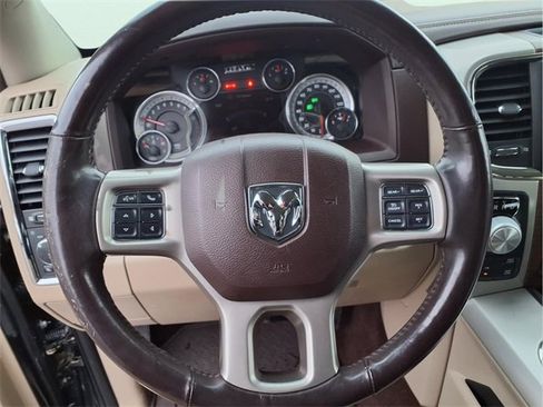 Used 2017 RAM 1500 Laramie w/ Convenience Group image 18