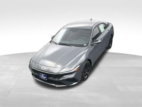 New 2026 Hyundai Elantra SEL Sport image 24