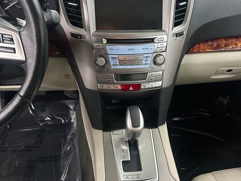 Used 2012 Subaru Outback 2.5i Limited image 17