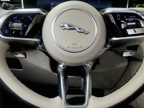 Used 2025 Jaguar F-PACE R-Dynamic S AWD/4WD image 57