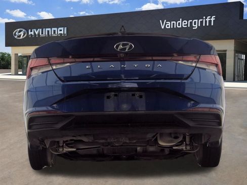 Used 2023 Hyundai Elantra SEL FWD image 4