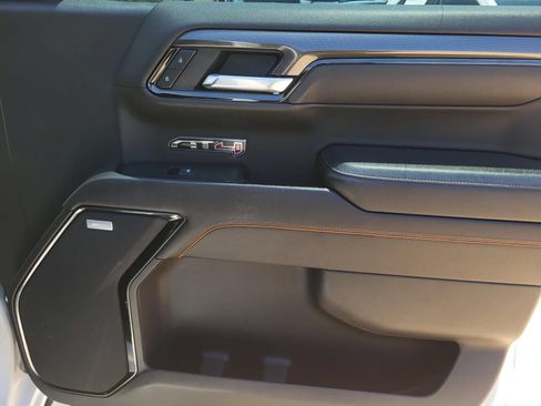 Used 2022 GMC Sierra 1500 AT4 w/ AT4 Premium Package AWD/4WD image 6