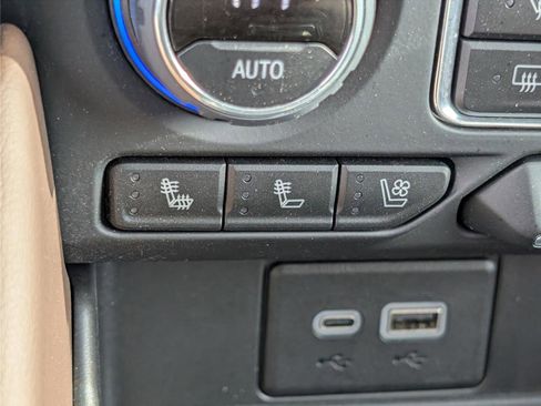 Used 2023 Chevrolet Tahoe High Country image 30