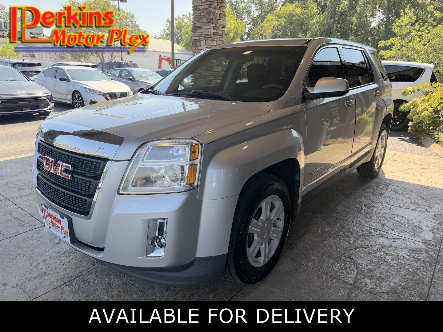 Used 2015 GMC Terrain SLE FWD image 1