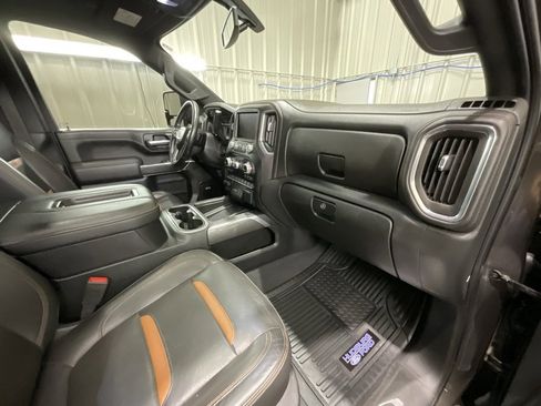Used 2020 GMC Sierra 2500 AT4 w/ AT4 Preferred Package image 13