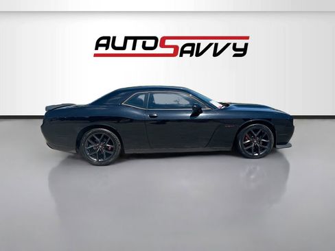 Used 2022 Dodge Challenger R/T w/ Blacktop Package image 8