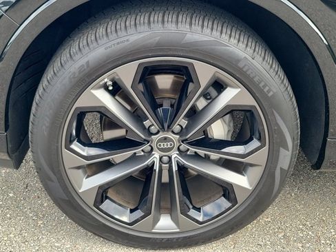 Certified 2025 Audi Q7 3.0T Premium Plus w/ Premium Plus Package image 9