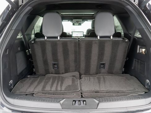 Used 2025 Ford Explorer ST image 10