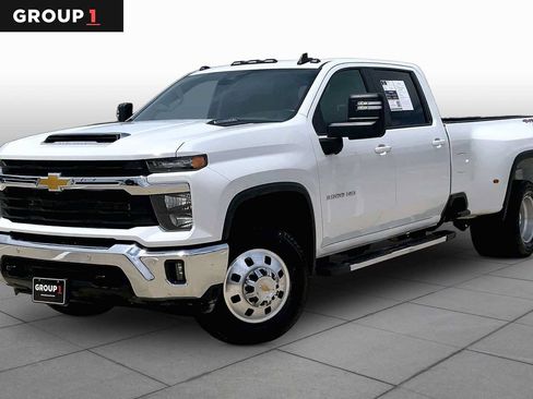Used 2025 Chevrolet Silverado 3500 LT w/ Safety Package AWD/4WD image 1