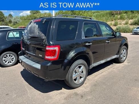 Used 2011 Ford Escape XLT w/ Canadian Winter Pkg AWD/4WD image 4