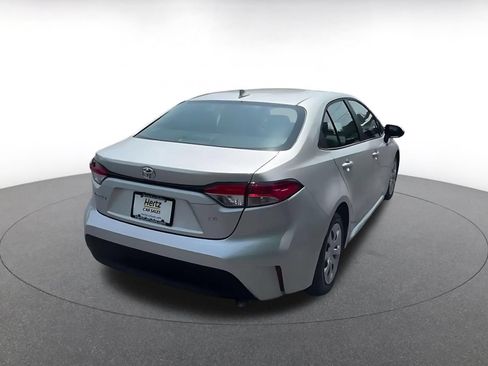 Used 2025 Toyota Corolla LE FWD image 11