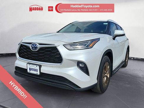 Used 2023 Toyota Highlander Bronze Edition AWD/4WD image 1