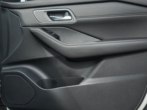 New 2026 Nissan Rogue Platinum AWD/4WD image 10