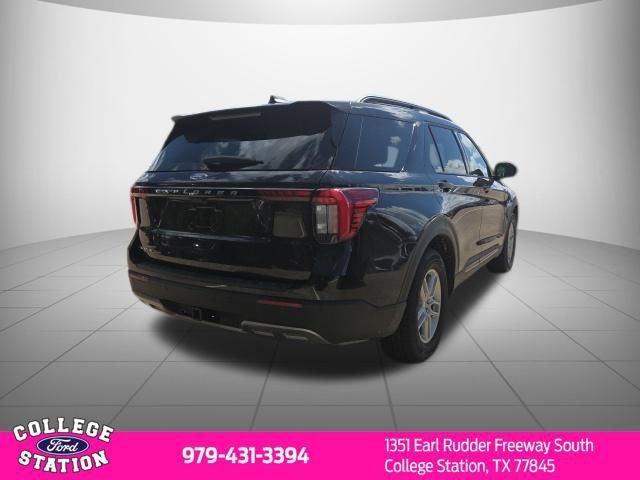Used 2026 Ford Explorer Active w/ Active Comfort Package RWD image 4