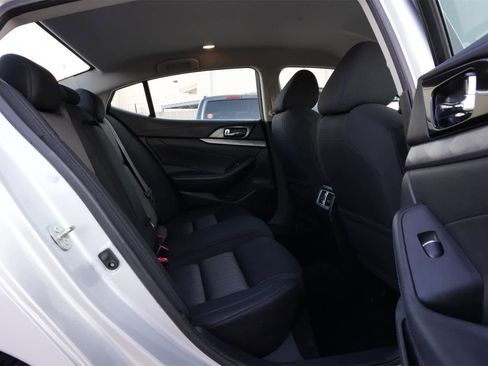 Used 2017 Nissan Maxima 3.5 S image 22
