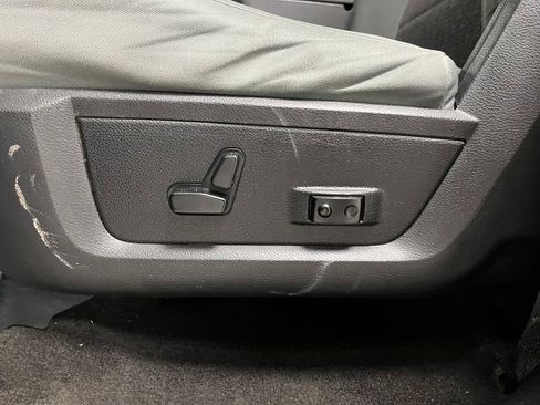 Used 2016 RAM 1500 Big Horn AWD/4WD image 23