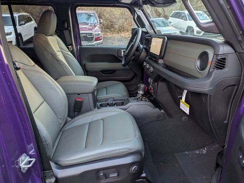 New 2026 Jeep Gladiator Mojave image 30