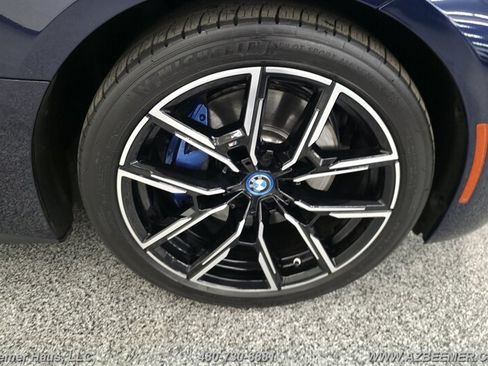 Used 2023 BMW i4 eDrive40 w/ M Sport Package RWD image 19