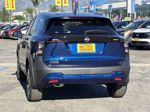 New 2026 Nissan Kicks SV image 3