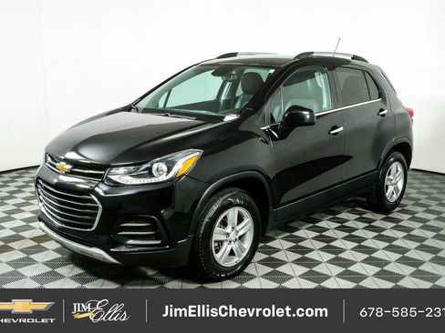 Certified 2020 Chevrolet Trax LT w/ LT Convenience Package AWD/4WD image 23