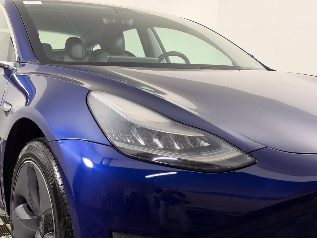 Used 2020 Tesla Model 3 Standard Range Plus RWD image 9
