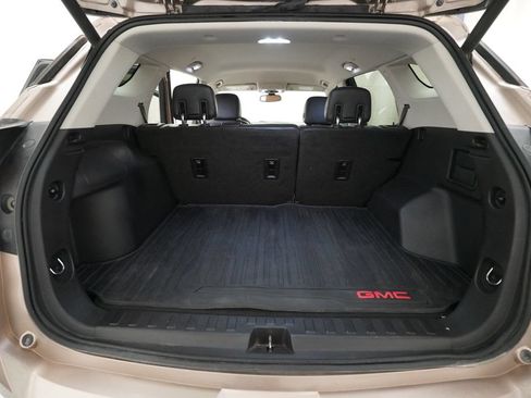 Used 2019 GMC Terrain SLT w/ Preferred Package AWD/4WD image 10