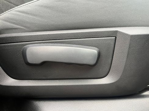 Used 2016 RAM 1500 Big Horn image 28